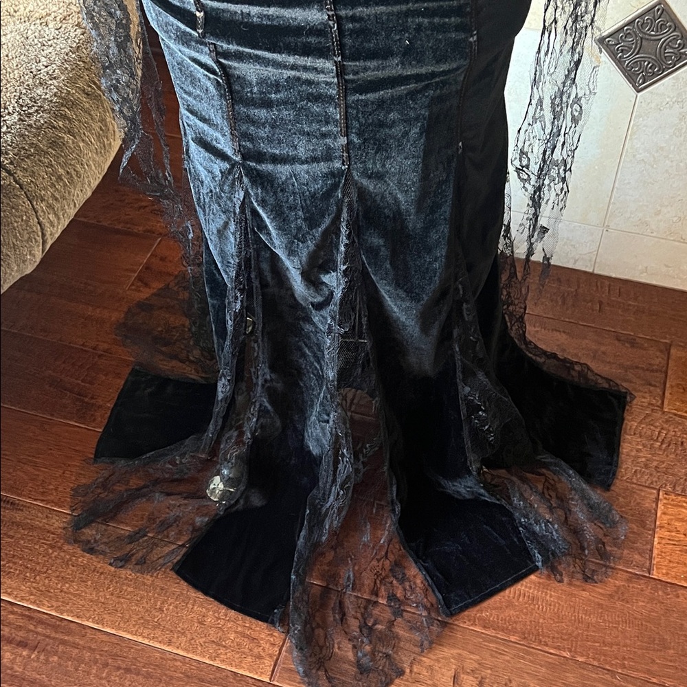 Sexy Frightfully Beautiful Halloween Gown NWT - Picture 7 of 16